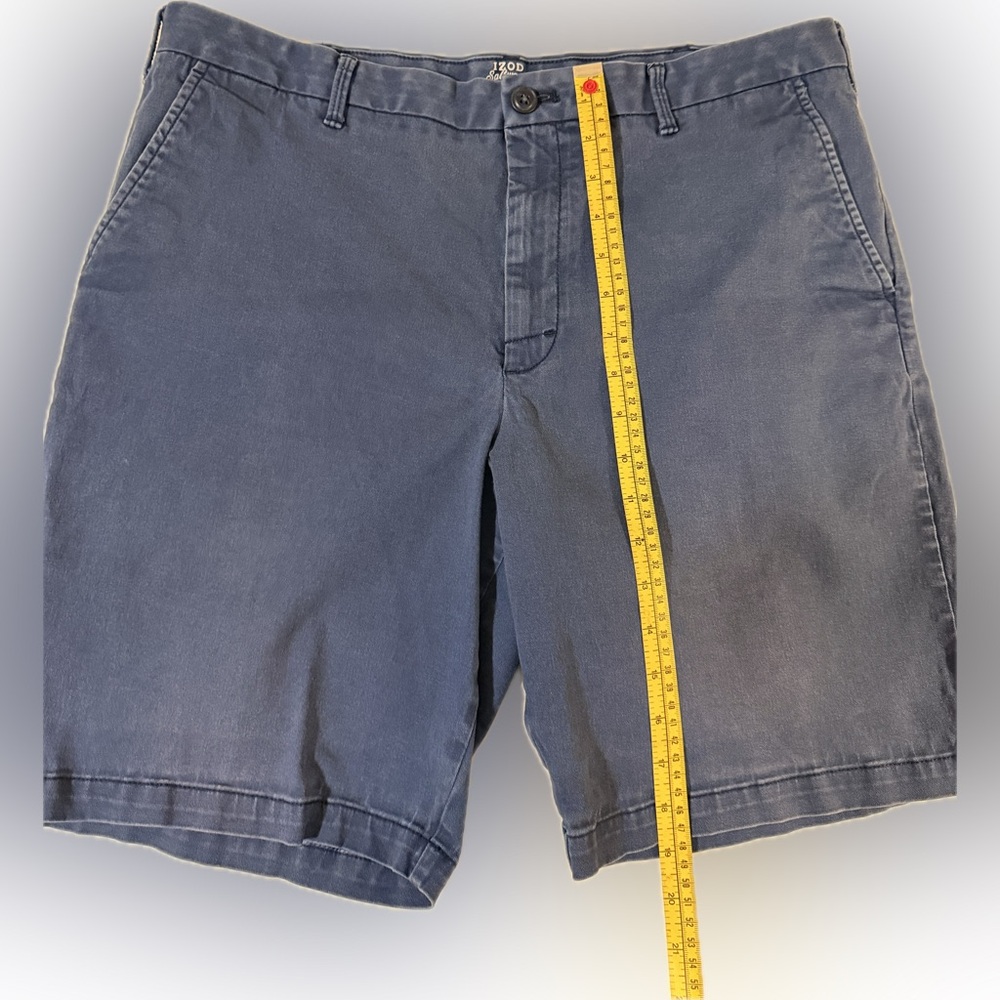 Izod Men's Navy Flat Front Shorts